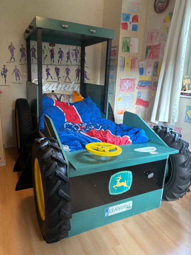 Uniek zelfgemaakt tractorbed – inclusief lattenbodem, Ophalen, Gebruikt, 90 cm, Eenpersoons