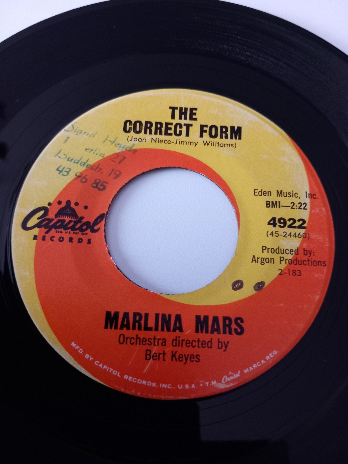 MARLINA MARS. THE CORRECT FORM. POPCORN USA 45T