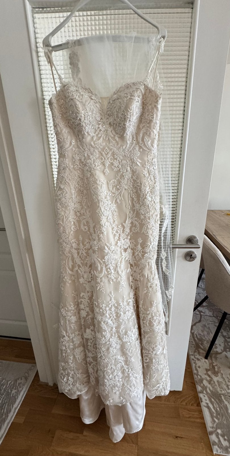 Robe de marié, Enlèvement ou Envoi, Comme neuf