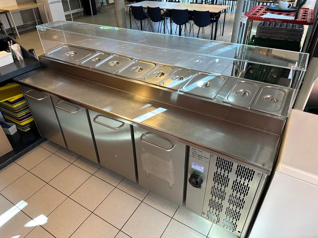 Saladette op gekoelde tafel met 4 deuren, Ophalen