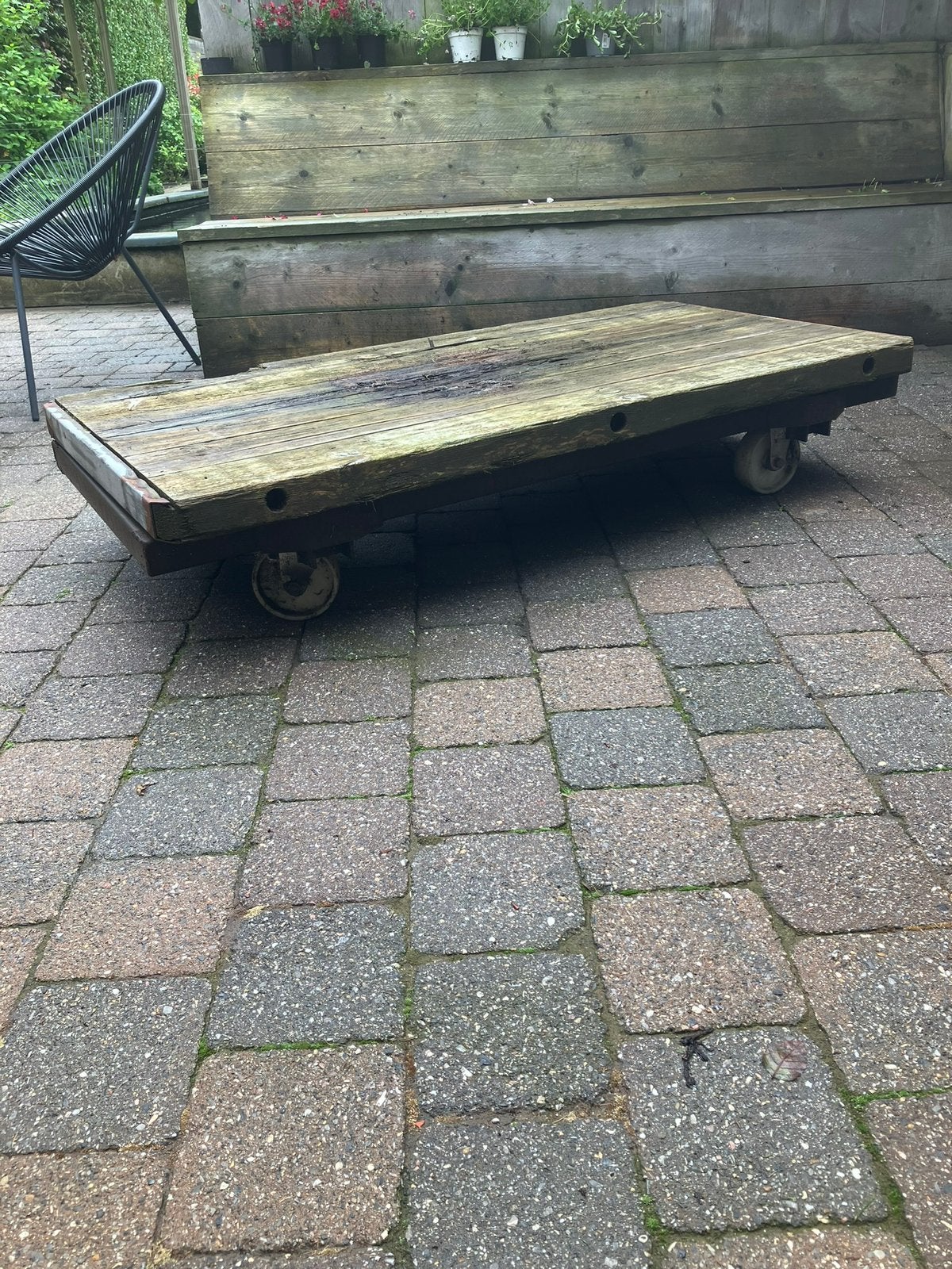 Industriële kar buiten salontafel, Enlèvement, Utilisé