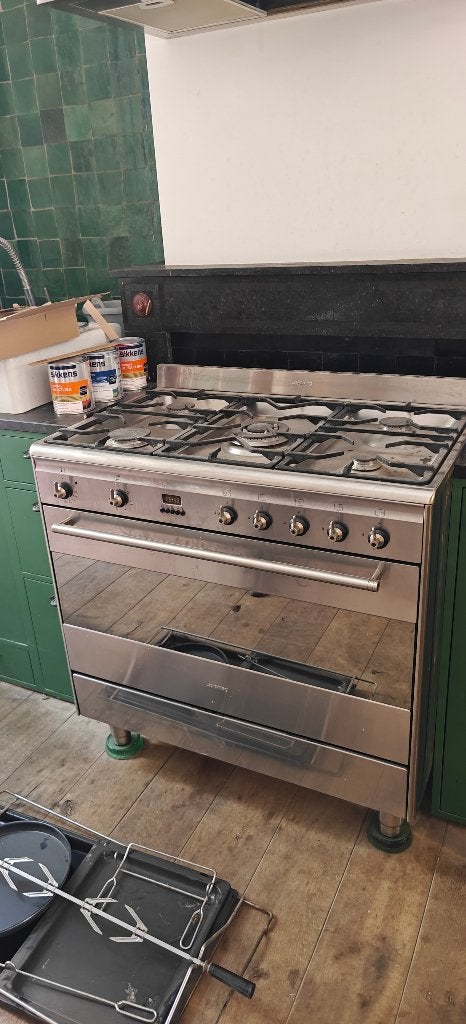 SMEG 90 cm gasfornuis + multifunctionele oven + accessoires, Electroménager, Cuisinières, Utilisé, Autoportant, 5 zones de cuisson ou plus