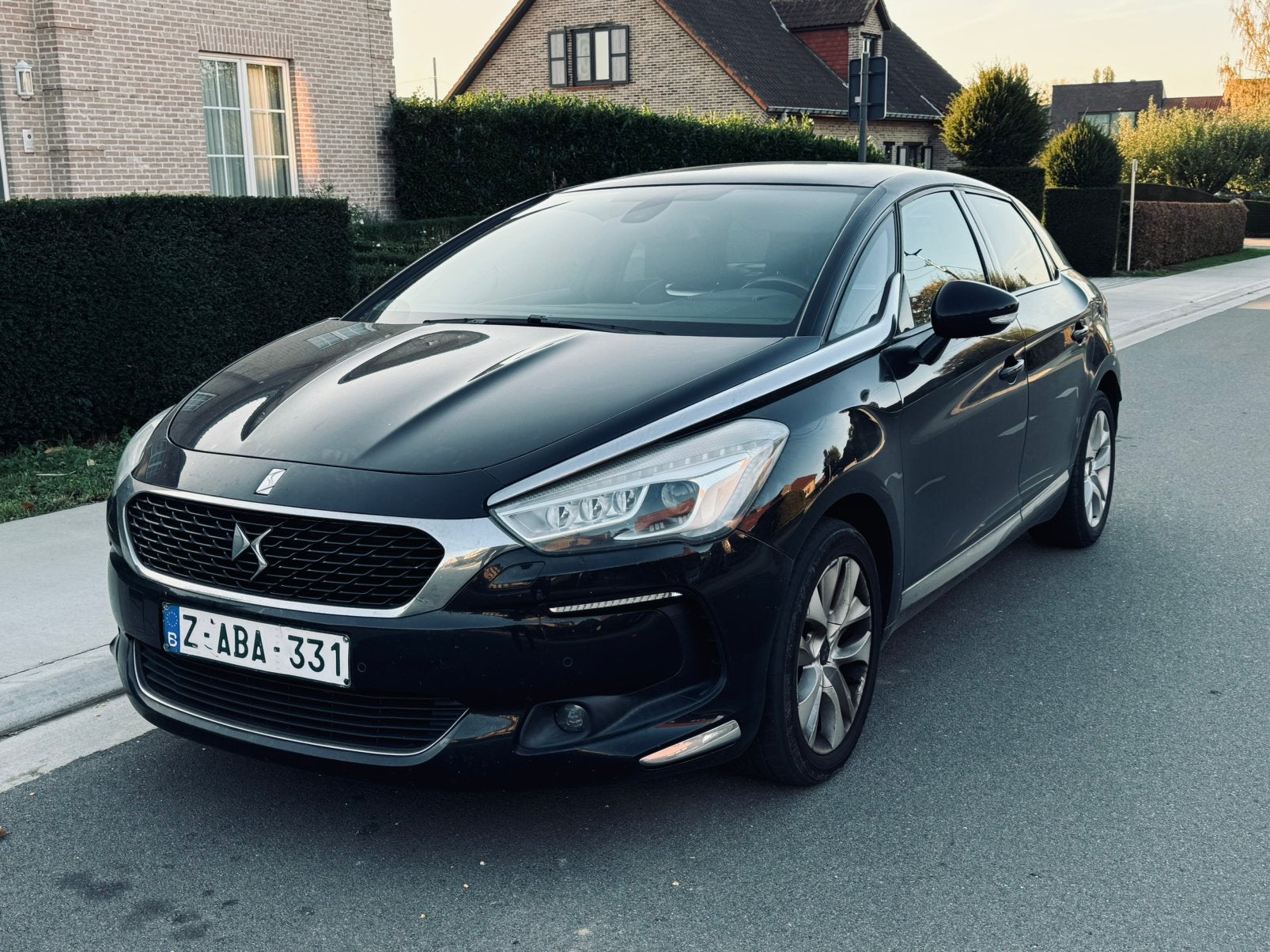 Citroen DS5 Exclusive 1.6 benzine,automaat, volledig optisch, Auto's, Dealer onderhouden, 4 cilinders, 1600 cc, Zwart