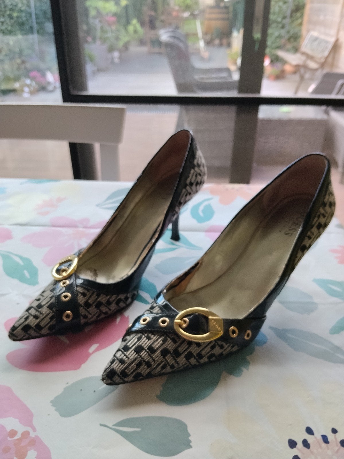 Guess pumps, Kleding | Dames, Schoenen, Ophalen, Pumps, Gedragen, Overige kleuren