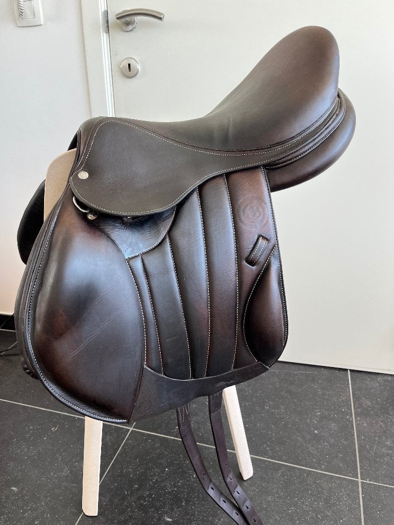 Selle Forestier Boekelo 17,5, Siège semi-creux, Obstacle, L (17.5 pouces), Comme neuf