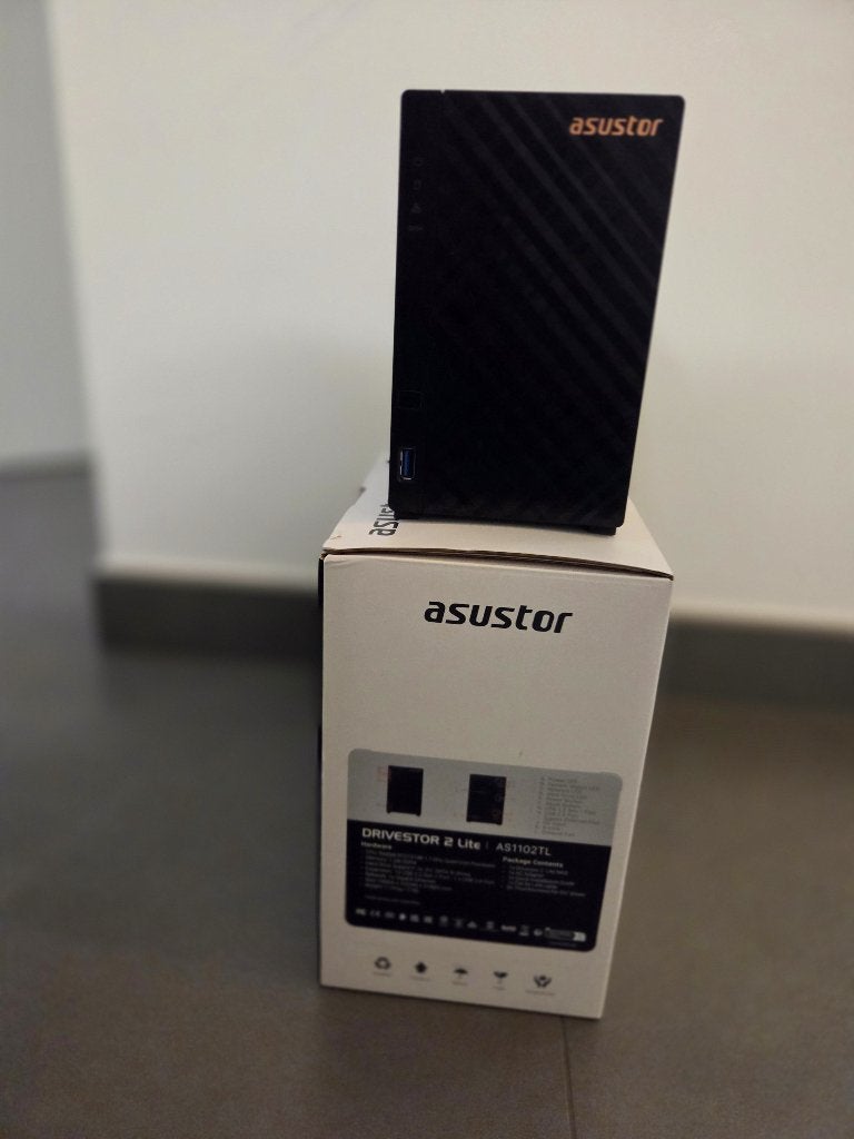 Asustor AS1102TL NAS, Computers en Software, NAS, Gebruikt, Ophalen of Verzenden