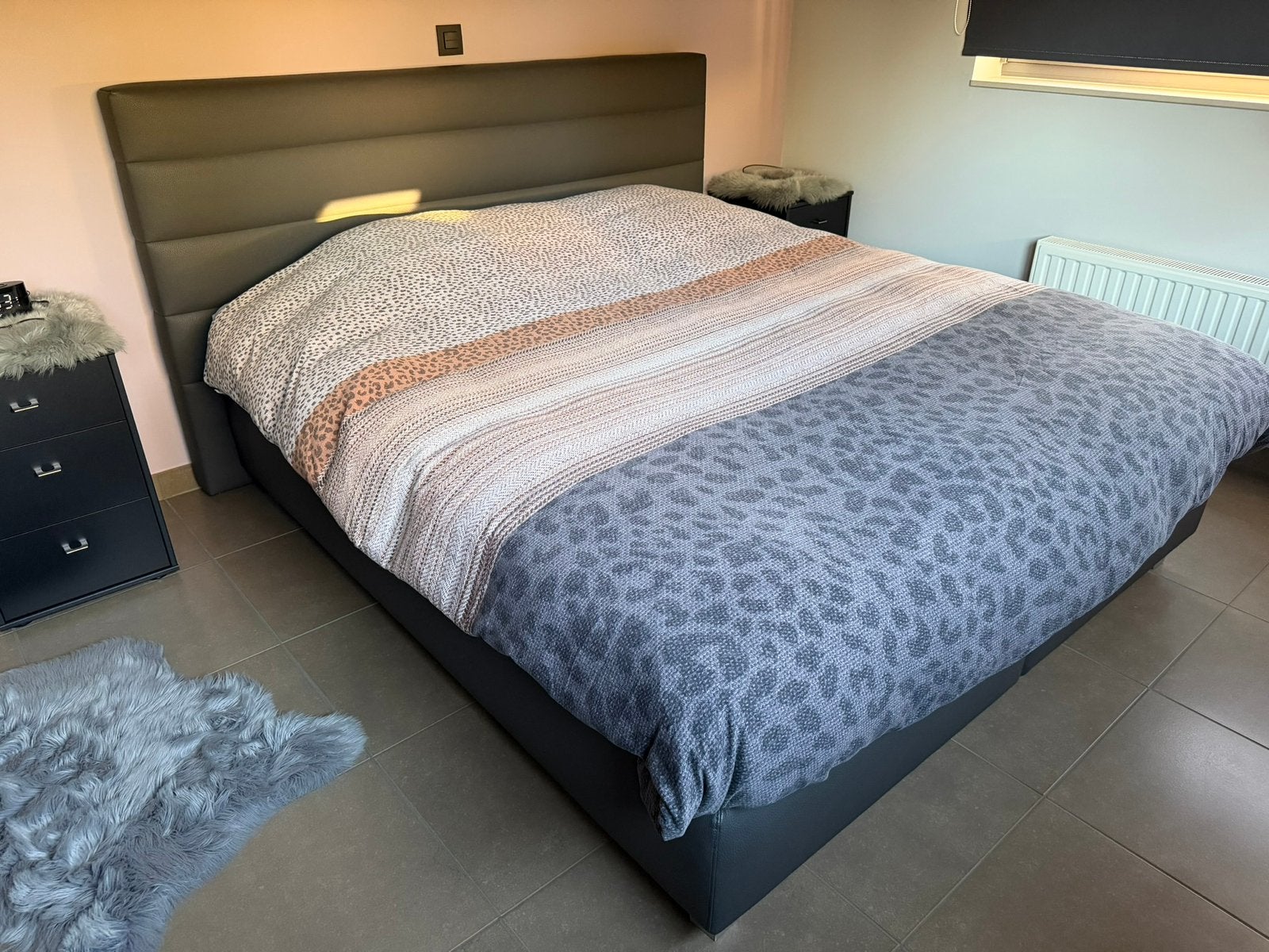 Luxe VELDA-boxspring 180cm – Belgische kwaliteit en topstaat, Huis en Inrichting, Ophalen, Tweepersoons, Zo goed als nieuw, 180 cm
