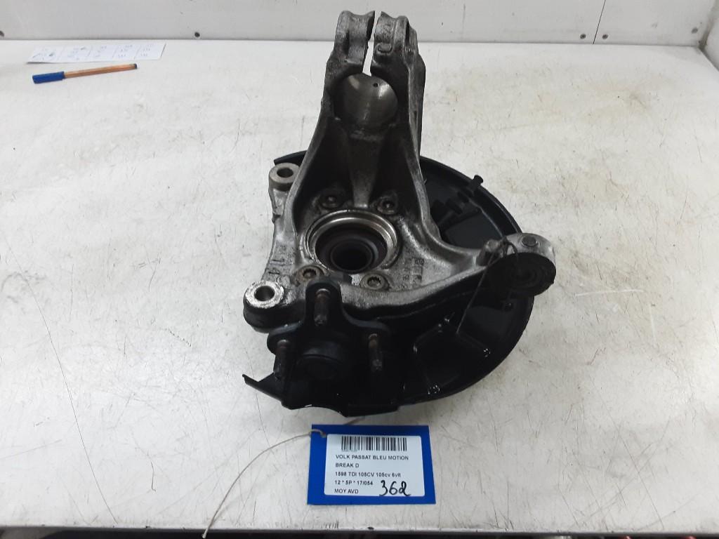 MOYEU DE ROUE AVANT DROIT Volkswagen Passat Variant (365), Utilisé, Volkswagen