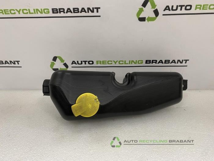 Ruitensproeiertank voor van een Dacia Sandero, Auto-onderdelen, Gebruikt, -, -, Ophalen of Verzenden