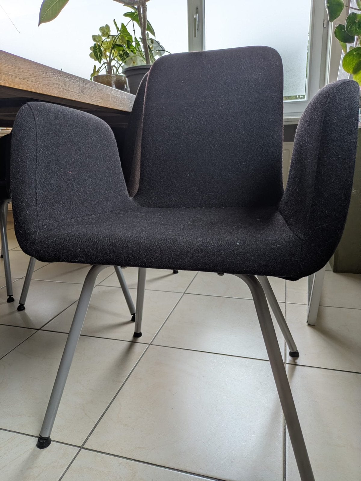 4 “Patrik” stoelen, Ophalen, Zo goed als nieuw, Grijs