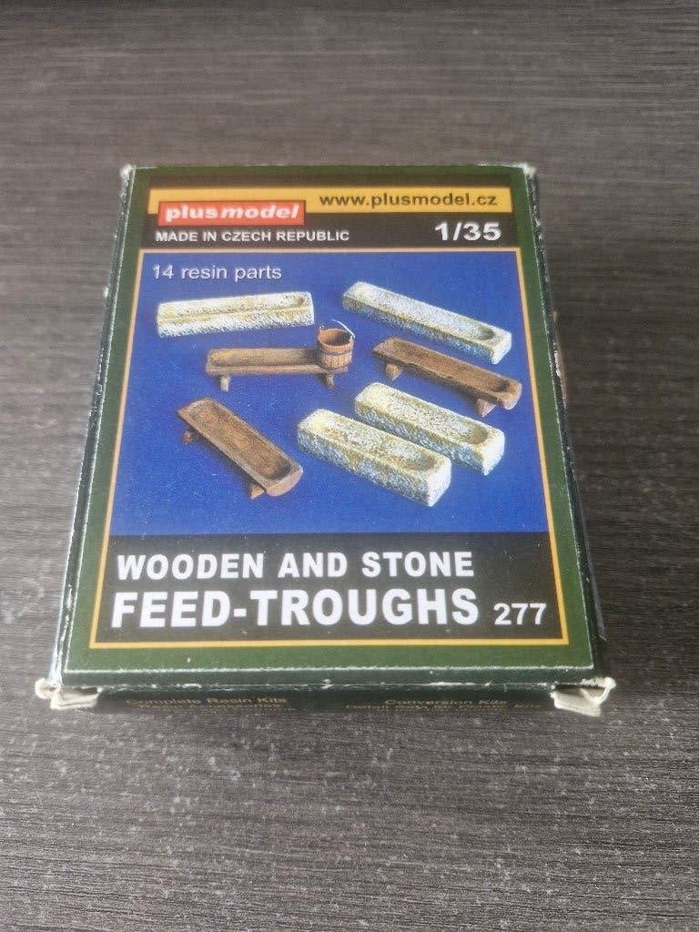 Plusmodel 1/35 Wooden and Stone Feed-Troughs, Hobby & Loisirs créatifs, Enlèvement ou Envoi, Neuf, 1:35 à 1:50, Diorama