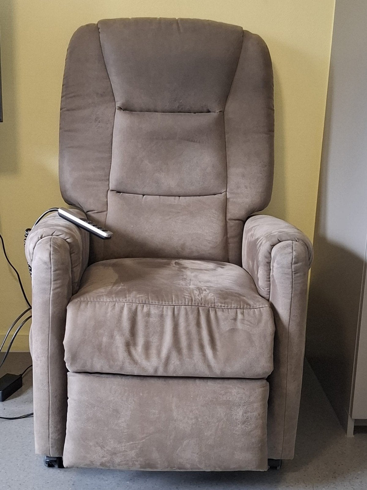 Comfortabele elektrische relaxstoel / sta-op stoel., Ophalen, Gebruikt, Stof