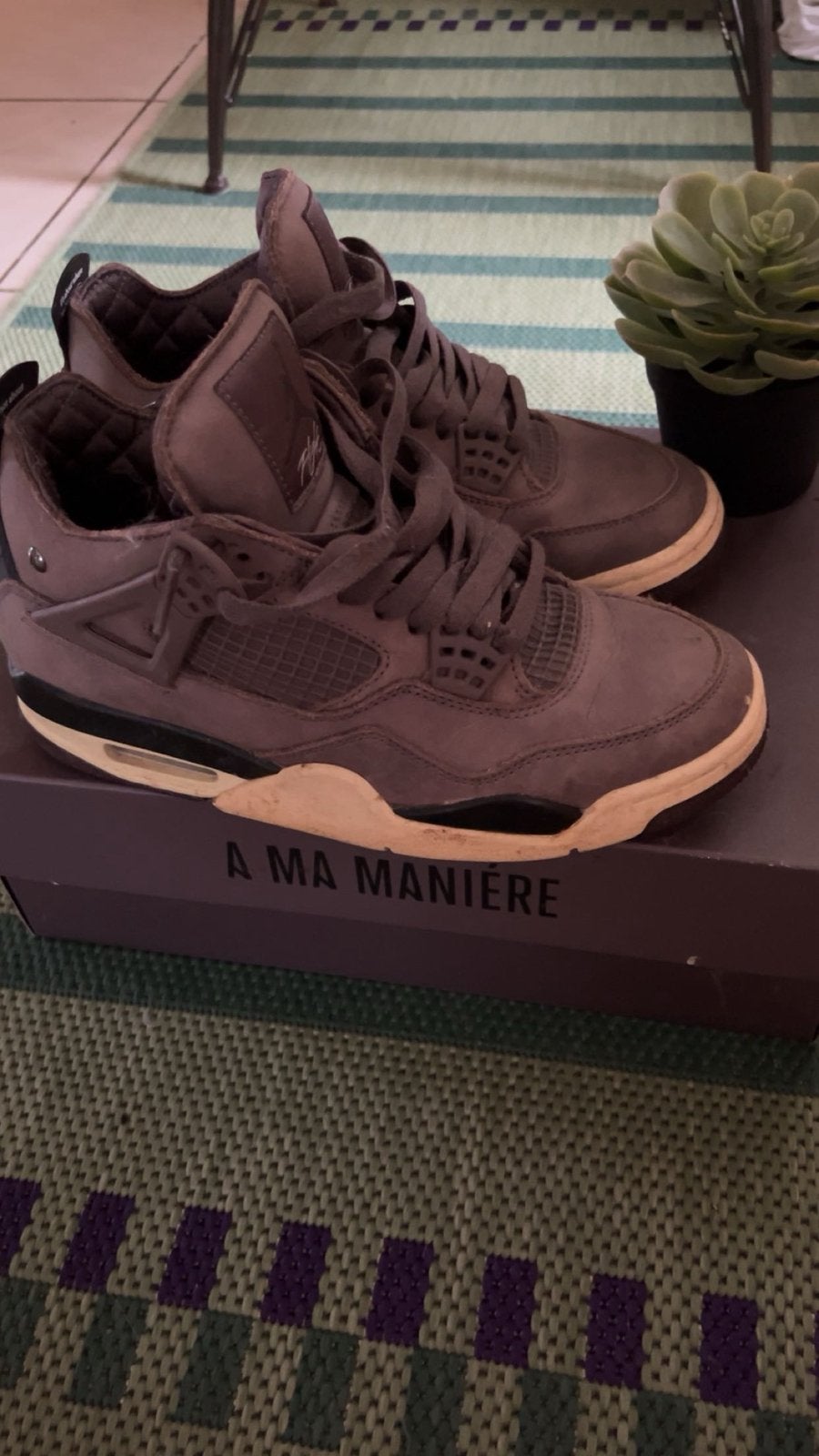 Je vend ma paire de j4 a ma manière édition limitée, Enlèvement ou Envoi, Comme neuf