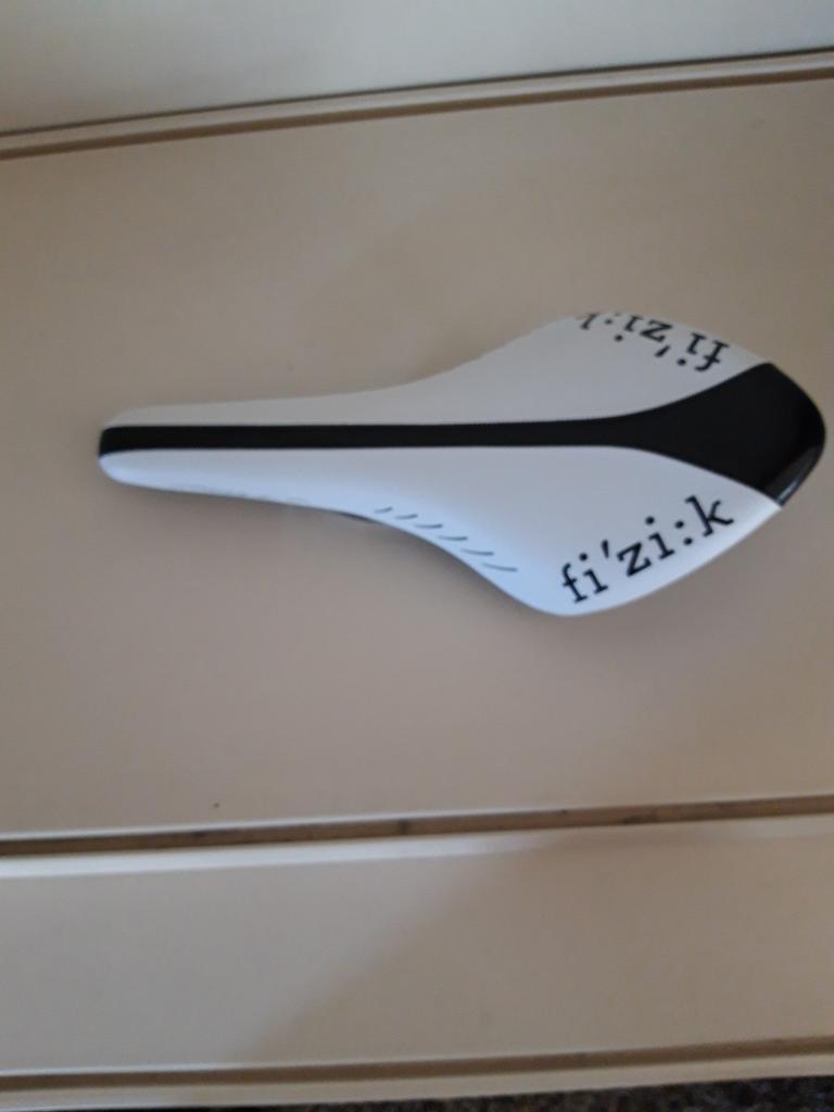 zadel fizik Arizone cx, Fietsen en Brommers, Fietsonderdelen, Ophalen of Verzenden, Zadel