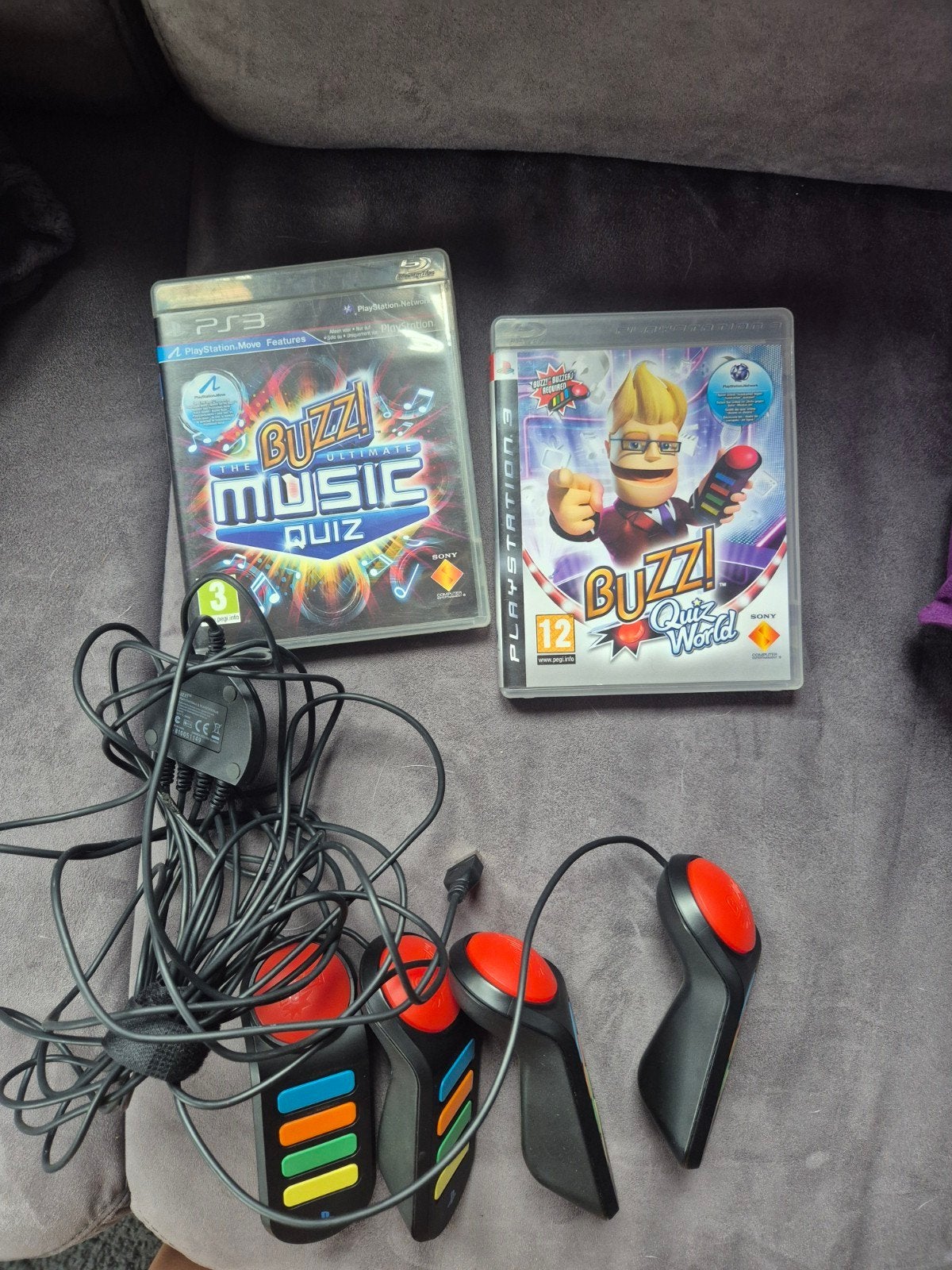 buzz controllers en 2 games, Ophalen of Verzenden, Gebruikt