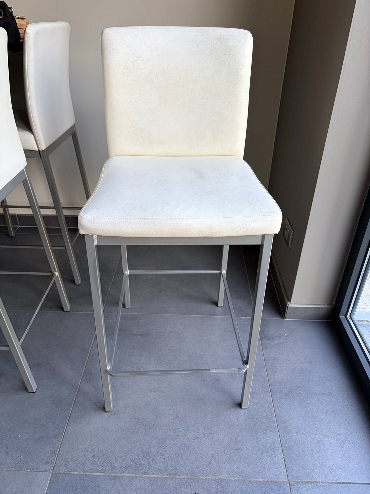 6 barkrukken crème kleur, Ophalen, Met voetsteun, Leer, 90 cm of meer