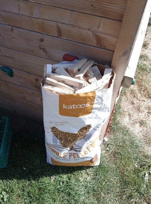 aanmaakhout/ fijn hout/ brandhout te koop, Minder dan 3 m³, Ophalen, Overige houtsoorten, Blokken