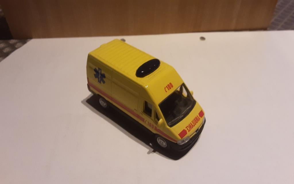 PEUGEOT boxer miniatuur, Enlèvement ou Envoi