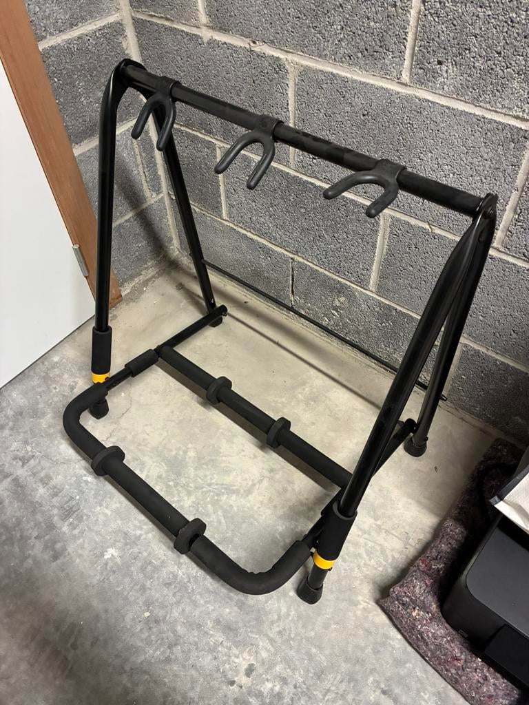 Hercules Stands guitar ( supports pour 3 guitares ), Enlèvement, Comme neuf
