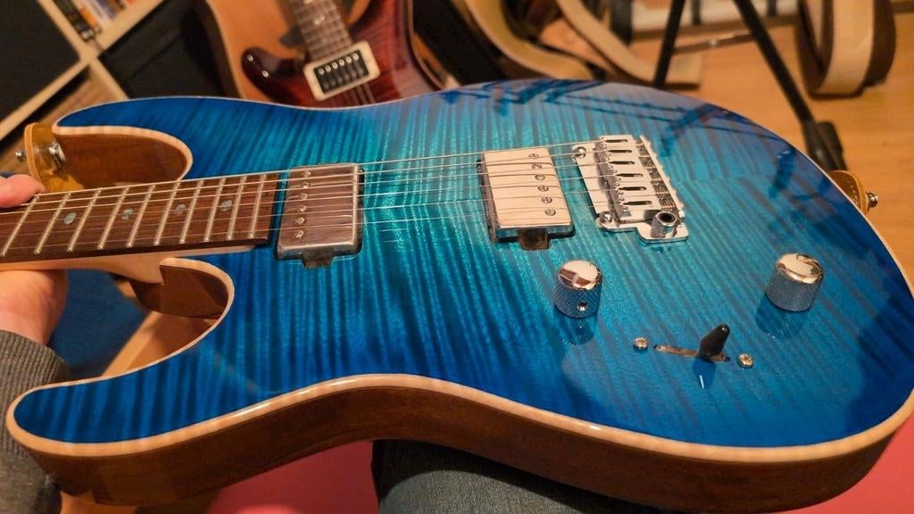 Suhr modern  E Romont linkshandig gaucher lefty, Enlèvement, Comme neuf