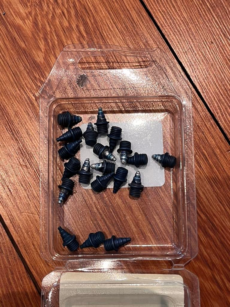 Ceramic Spikes XTREE 7mm (20stk), Sport en Fitness, Loopsport en Atletiek, Zo goed als nieuw, Spikes, Hardlopen, Ophalen