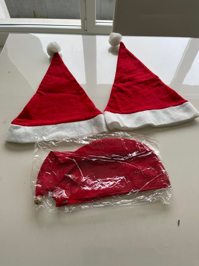 Kerstmutsen en La Chouffe muts, Ophalen, Zo goed als nieuw