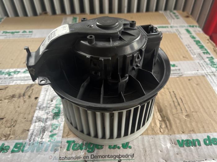 Moteur de ventilation chauffage d'un Volkswagen UP, Enlèvement ou Envoi, 3 mois de garantie, Utilisé, Volkswagen