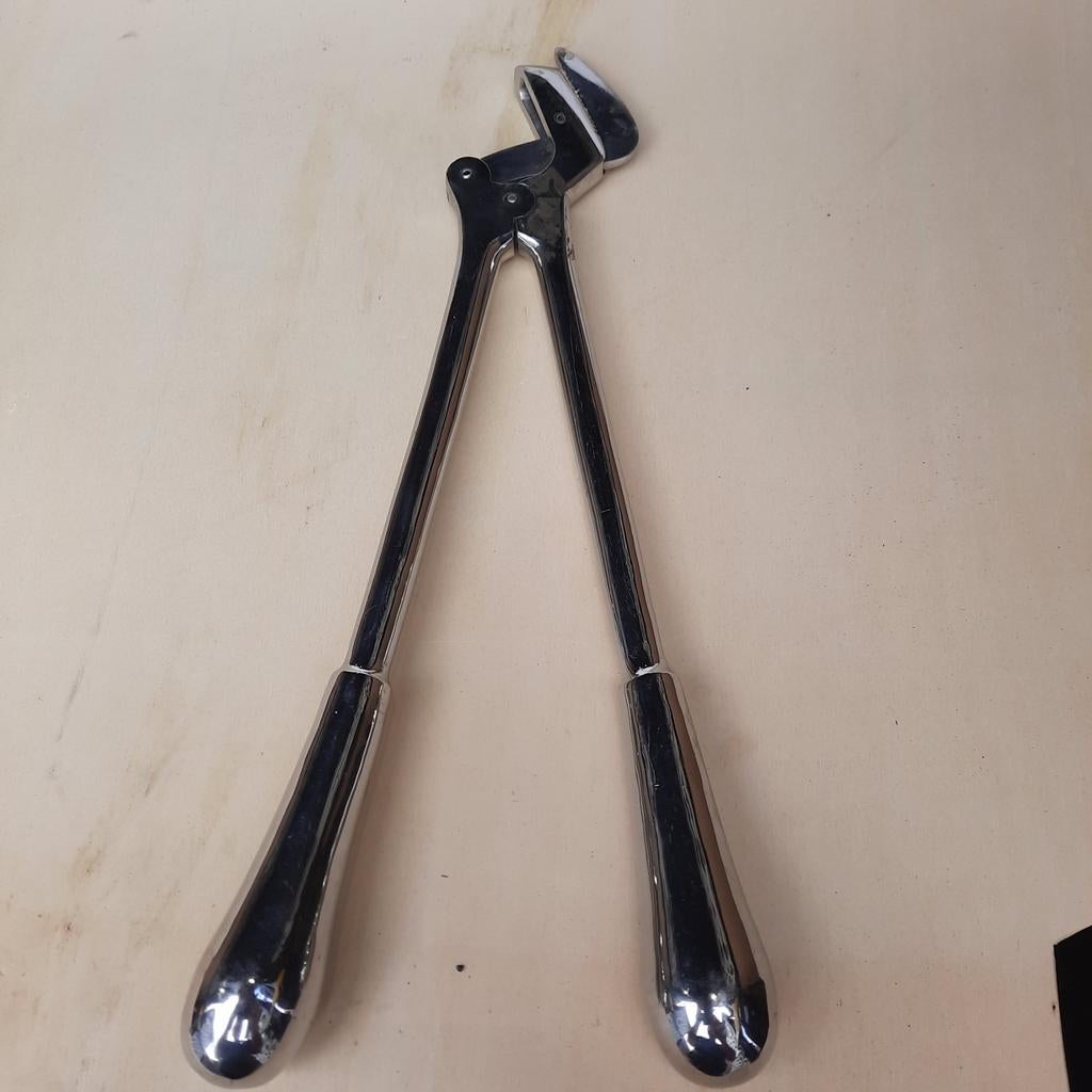 Gipstang ( medisch ) 38 cm lang . 40 euro ., Antiek en Kunst, Antiek | Gereedschap en Instrumenten, Ophalen of Verzenden