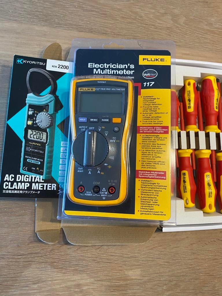 fluke 117 met tangmultimeter samen 280€, Enlèvement ou Envoi, Neuf