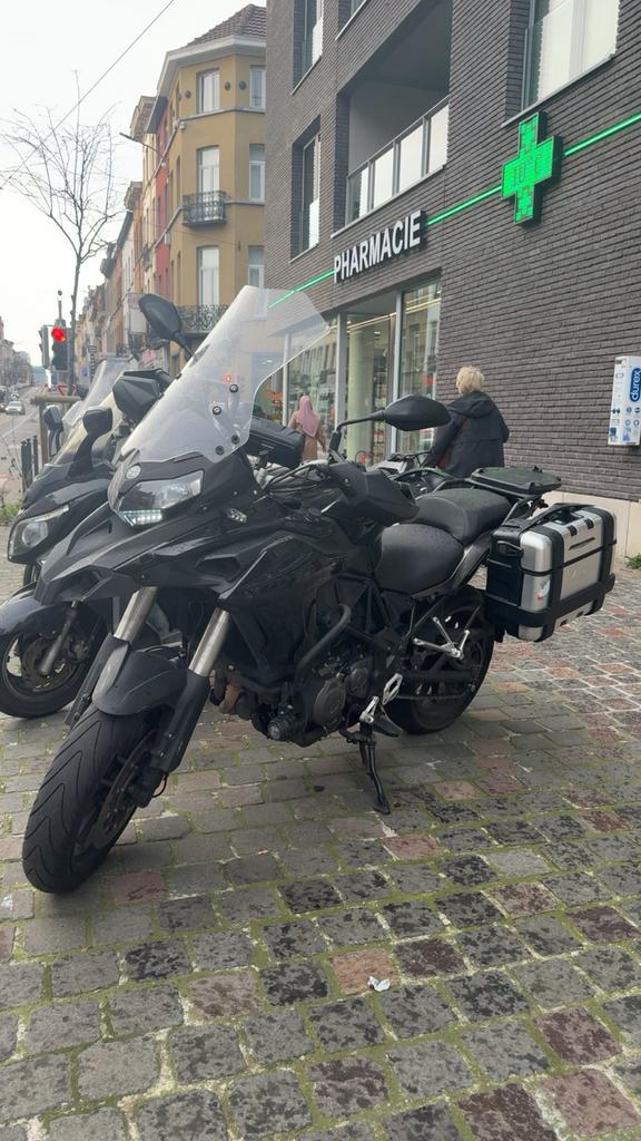 BENELLI TRK502, Motoren, 2 cilinders, LED Verlichting, Particulier, Minimaal motorrijbewijs A2