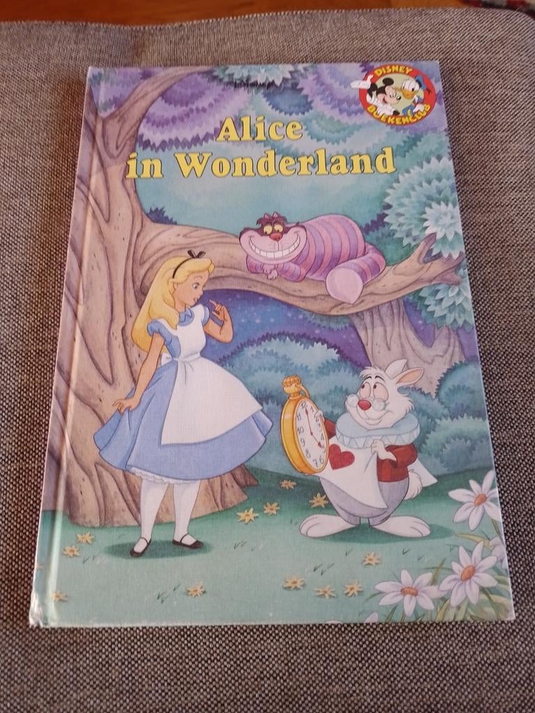 Disney club Alice in Wonderland, Ophalen of Verzenden, Gelezen