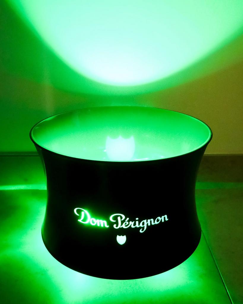 Ijsemmer Dom Pérignon, Enlèvement, Comme neuf