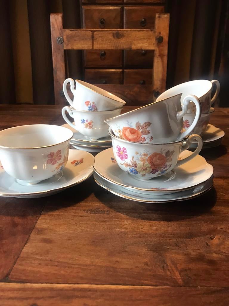 Vintage porseleinen kopjes en bordjes romantische stijl, Antiek en Kunst, Antiek | Servies compleet, Ophalen of Verzenden