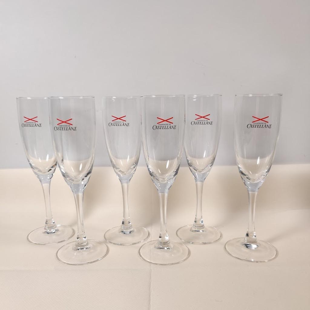 6 glazen champagne De Castellane nieuwstaat hoogte 17,5 cm, Ophalen of Verzenden