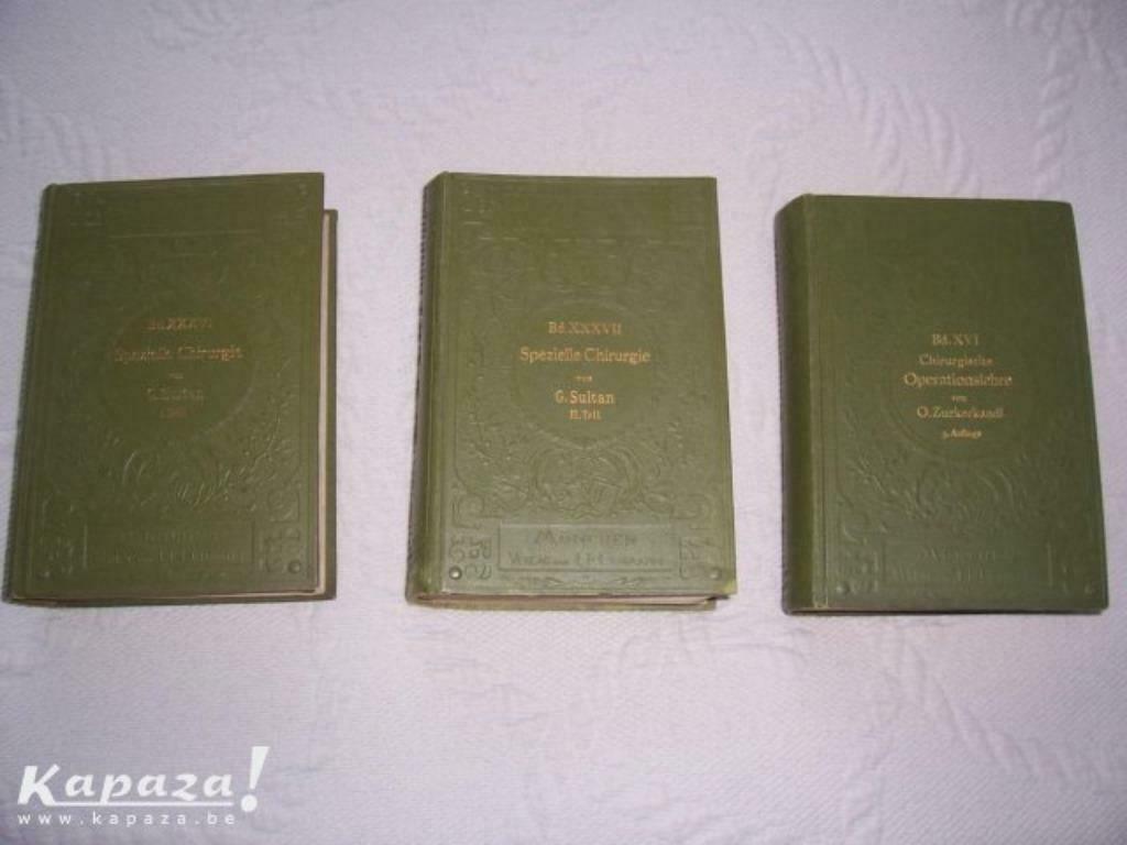 3 boeken chirurgie met groen lederen kaft, Boeken, Ophalen, Gelezen