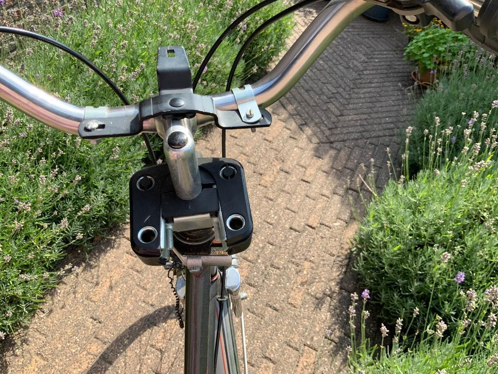 Bevestigingsmaterialen fietsstoeltje en windscherm vooraan, Ophalen of Verzenden, Zo goed als nieuw, Voorzitje