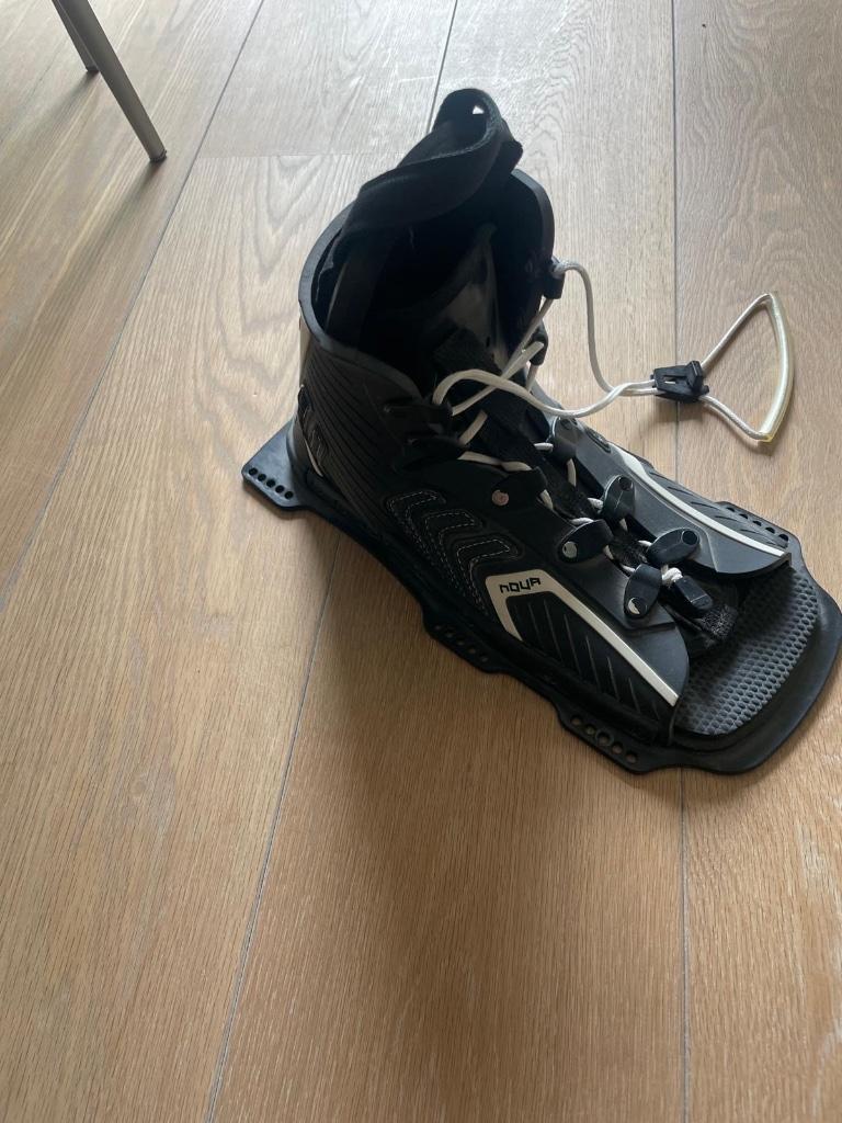 Waterski binding figuurski, Ophalen, Zo goed als nieuw