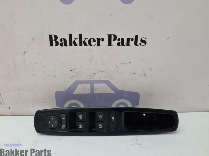 Elektrisch Raam Schakelaar van een Renault Megane, Auto-onderdelen, Dashboard en Schakelaars, Renault, Gebruikt, 3 maanden garantie