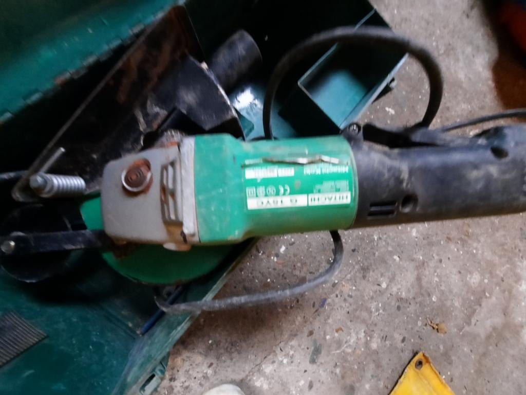 Hitachi muursleuven sleuvenzaag, Doe-het-zelf en Bouw, Gereedschap | Slijpmachines, Ophalen