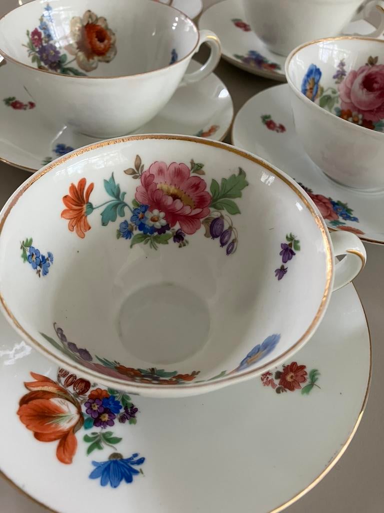 6 ANTIEKE tassen + schoteltjes, MEISSEN?, Ophalen of Verzenden