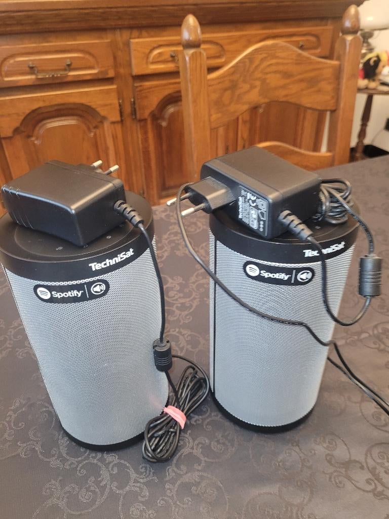 Draadloze luidspreker met internetradio : 2 st, Ophalen, Zo goed als nieuw