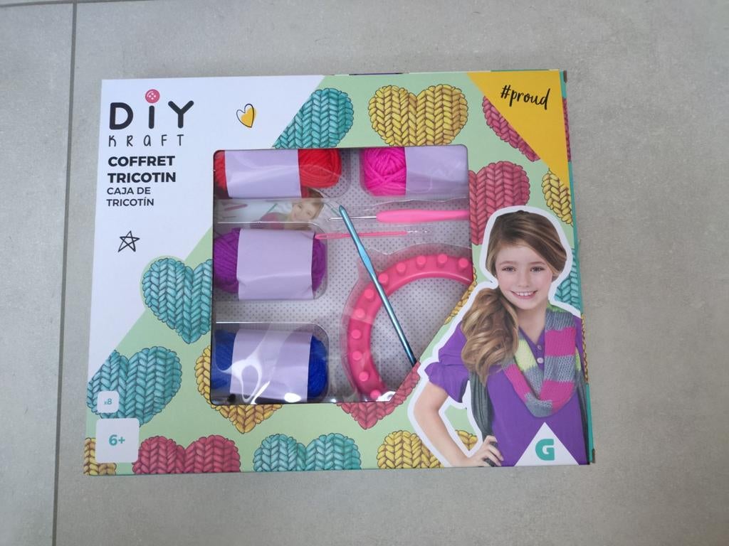 Coffret tricotin, Enlèvement