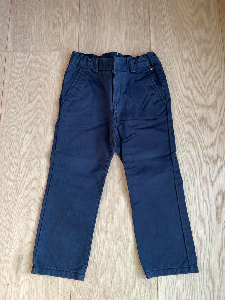 Nieuwe broek Tommy Hilfiger maat 2 jaar, Ophalen of Verzenden, Nieuw, Jongetje, Broekje