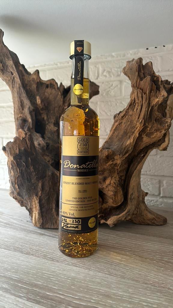 Whisky Donatella le Golden 5, Enlèvement, Neuf