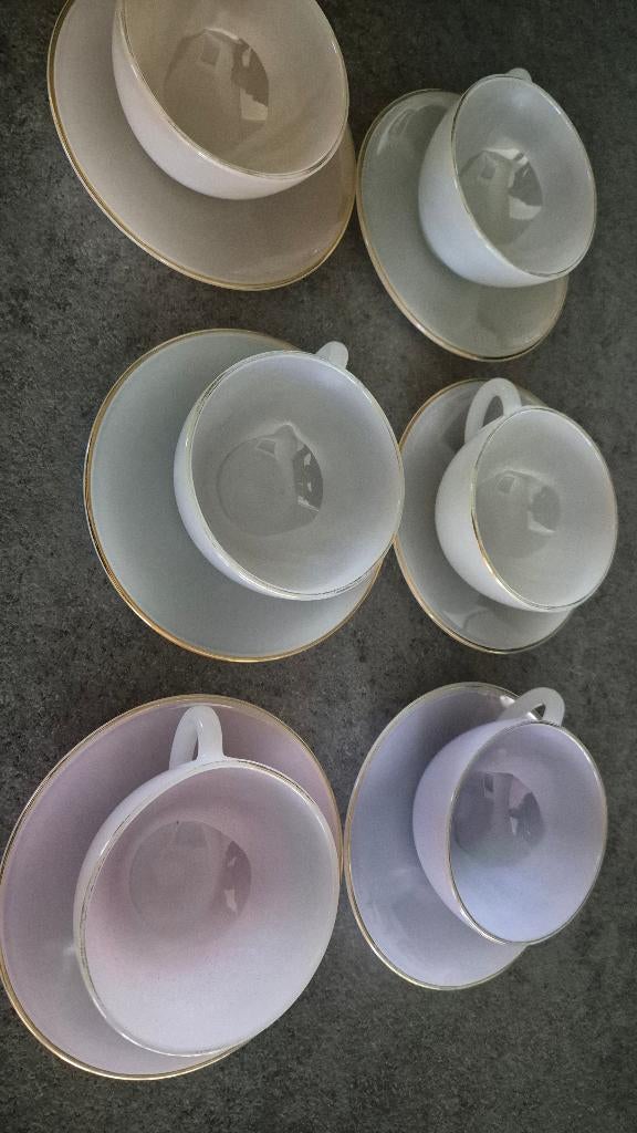 Ensemble de tasses vintage Arcopal, Enlèvement