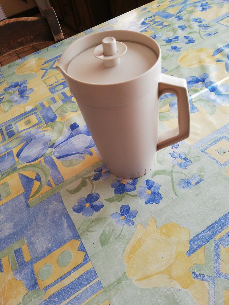 Cruche Tupperware vintage avec couvercle., Enlèvement ou Envoi, Comme neuf
