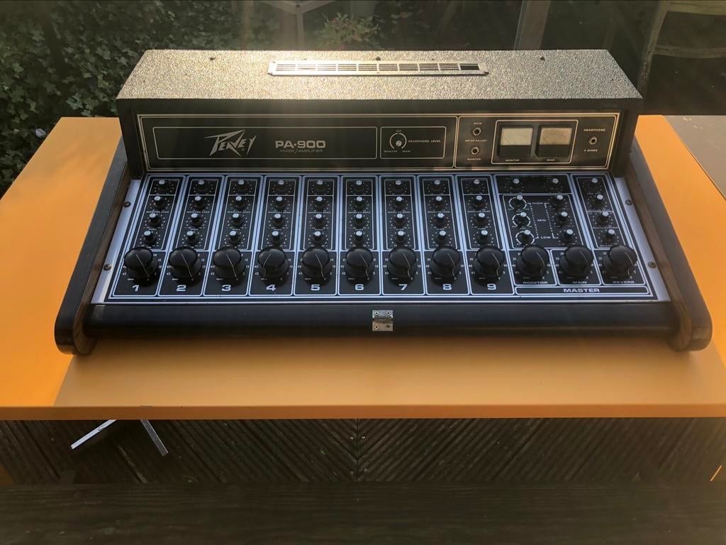 PEAVEY   pa-900  mixer/amp, Enlèvement, Utilisé, Sono