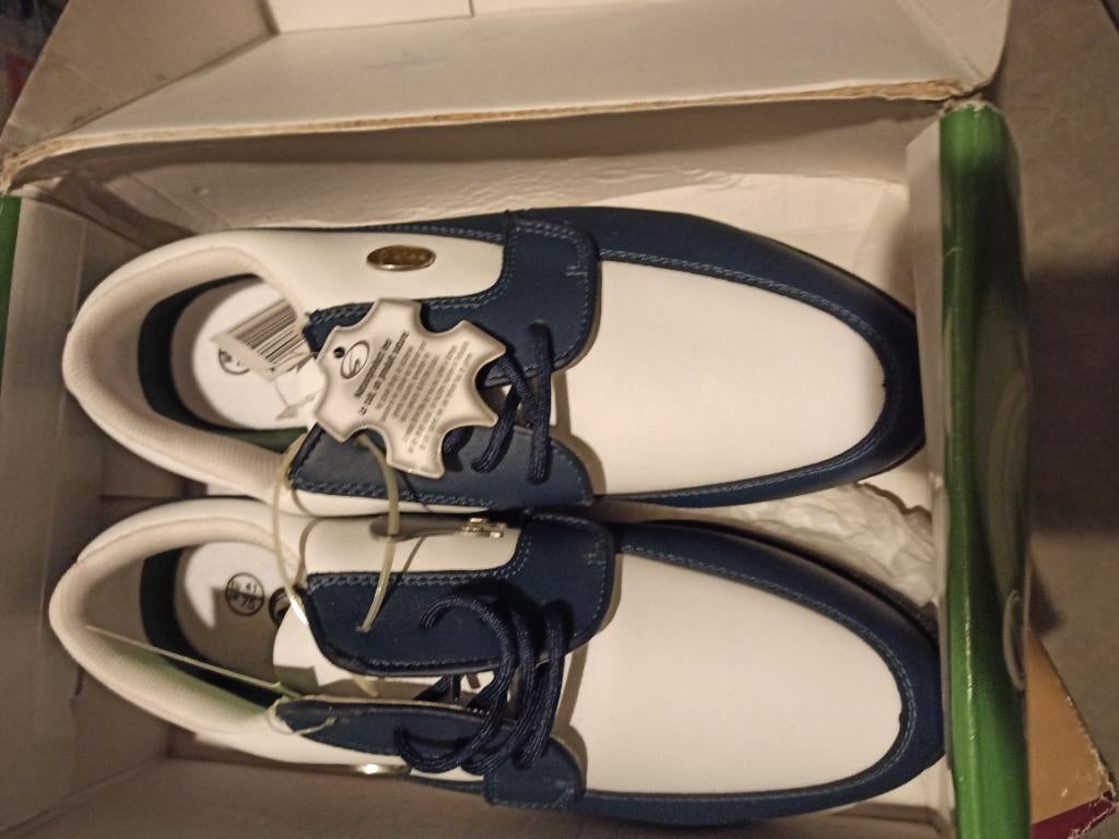 Chaussures de golf femmes/hommes neuves 41, Enlèvement ou Envoi, Neuf, Chaussures, Autres marques