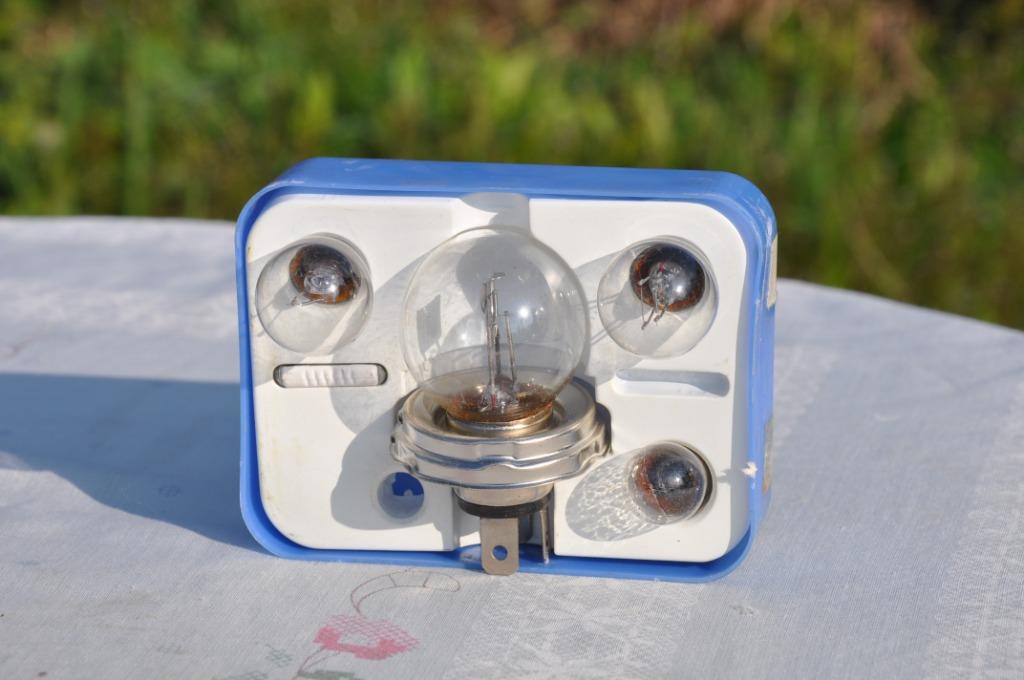 boite ampoules phare ancienne voiture, Enlèvement ou Envoi, Utilisé