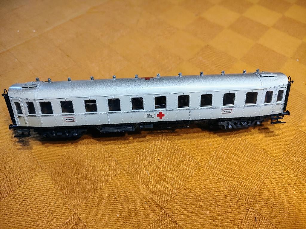 Roco HO 4289A DRG Lazarettwagen, Gelijkstroom, Wagon, Ophalen of Verzenden, Zo goed als nieuw